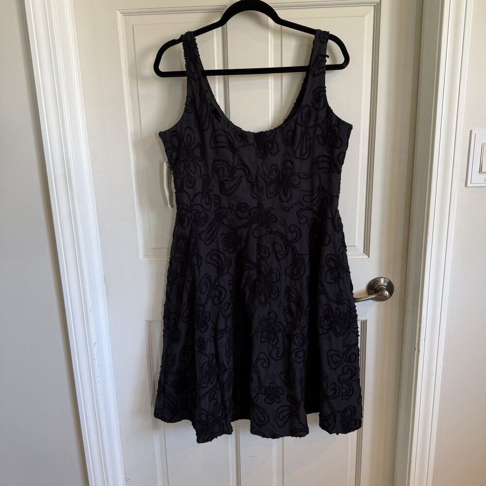Evan-Picone Women’s Size 14 Black Scoop Neck A-Line Floral Embroidered Dress - Picture 8 of 12